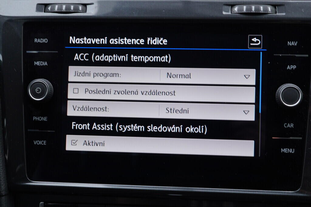OV190V08737_30.webp_GOLF VARIANT Comfortline 2.0 TDI 110 kW automat