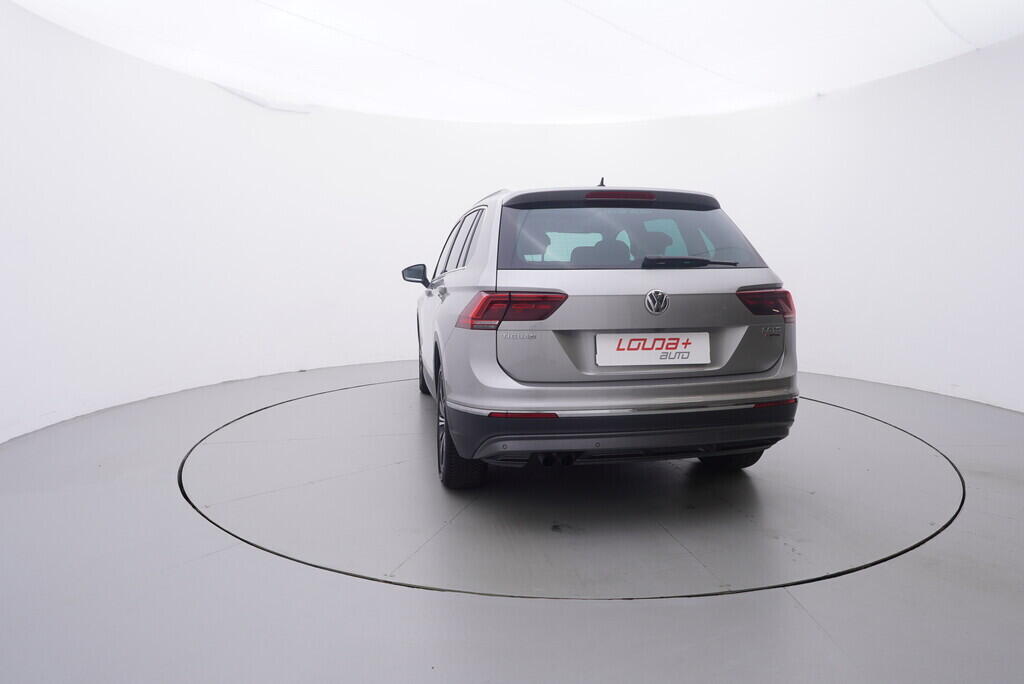 OV190V08738_13.webp_TIGUAN Carat 2.0 TSI 132 kW automat
