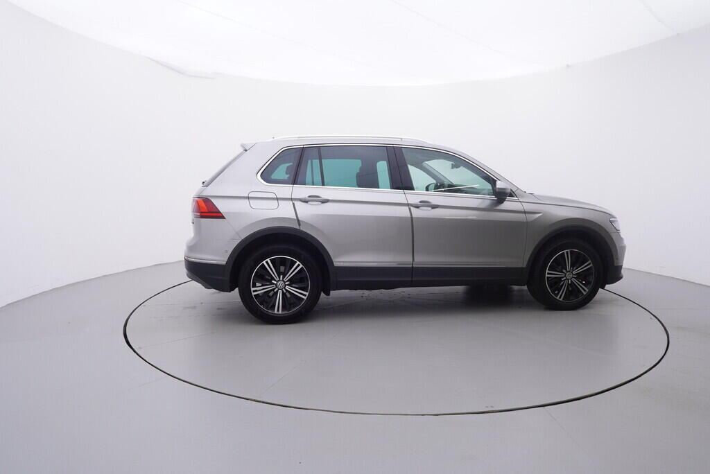 OV190V08738_15.webp_TIGUAN Carat 2.0 TSI 132 kW automat