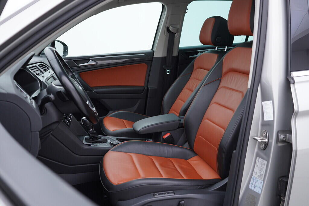 OV190V08738_24.webp_TIGUAN Carat 2.0 TSI 132 kW automat