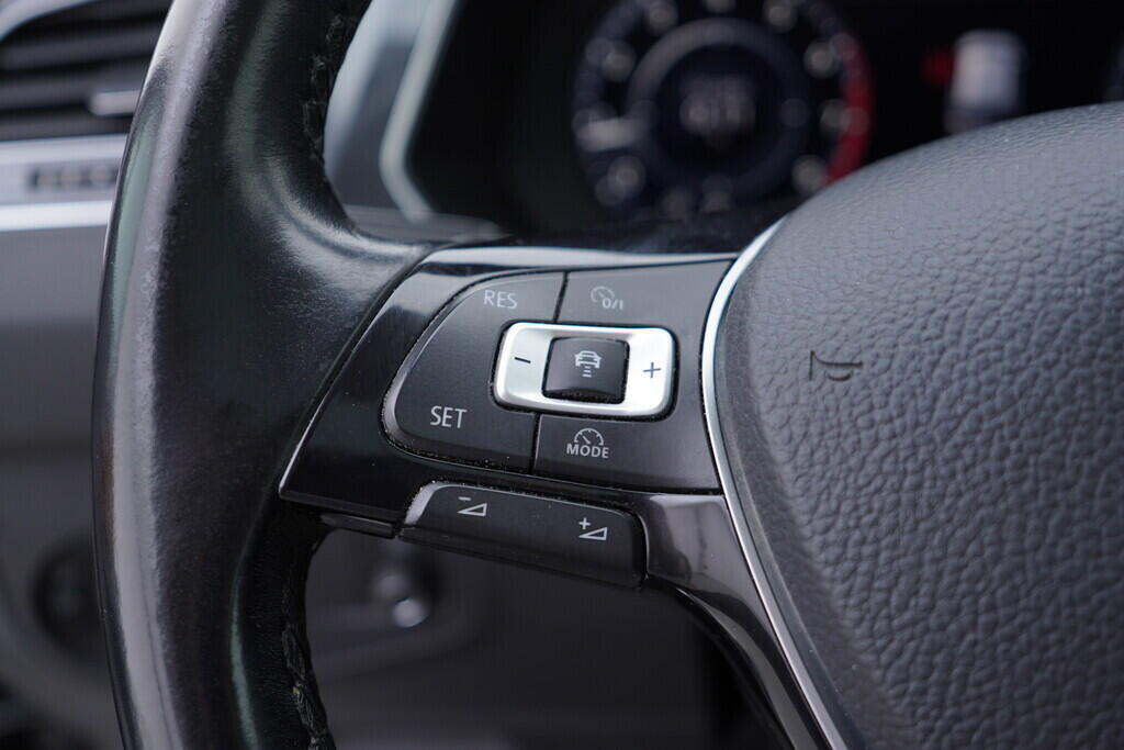 OV190V08738_27.webp_TIGUAN Carat 2.0 TSI 132 kW automat