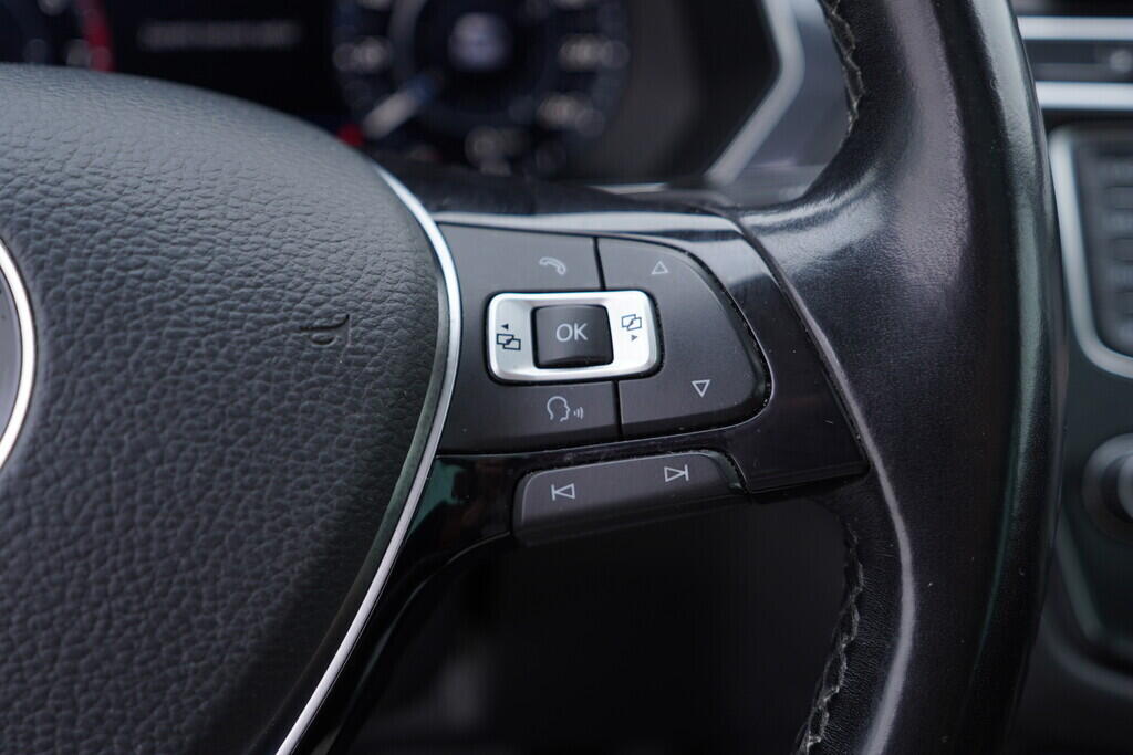 OV190V08738_28.webp_TIGUAN Carat 2.0 TSI 132 kW automat