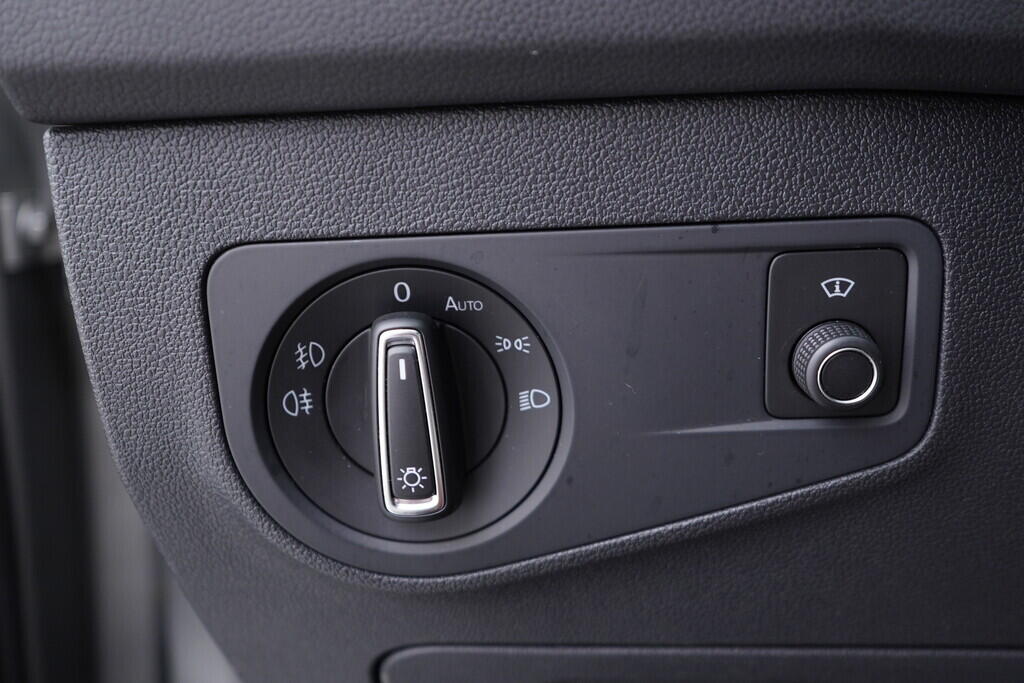 OV190V08738_29.webp_TIGUAN Carat 2.0 TSI 132 kW automat