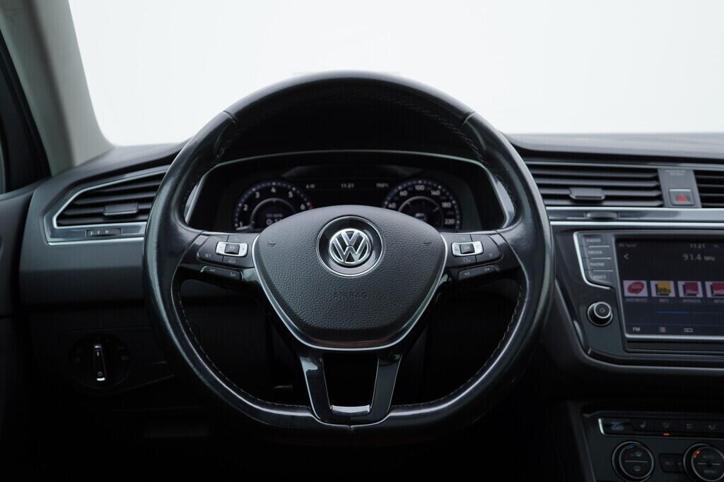 OV190V08738_31.webp_TIGUAN Carat 2.0 TSI 132 kW automat