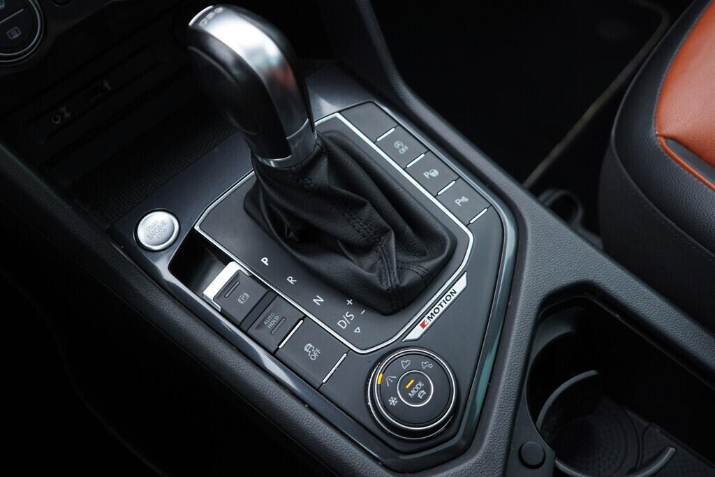 OV190V08738_39.webp_TIGUAN Carat 2.0 TSI 132 kW automat