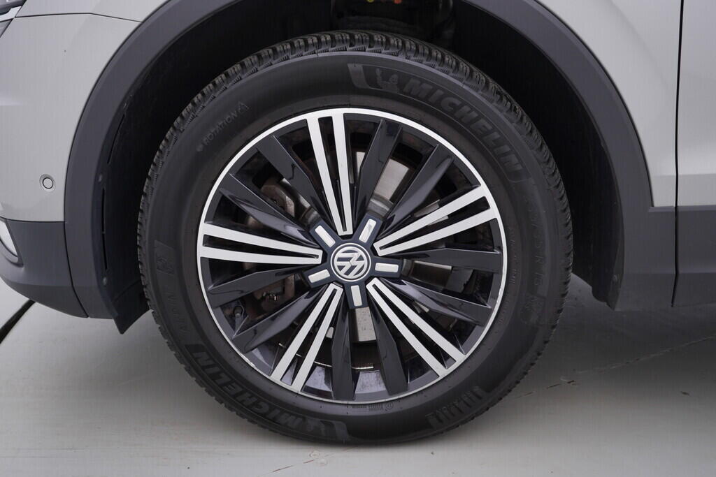 OV190V08738_47.webp_TIGUAN Carat 2.0 TSI 132 kW automat