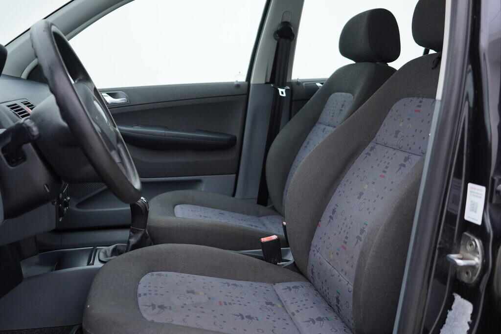 OV190V08741_22.webp_FABIA Classic 1.2 HTP 47 kW manuál