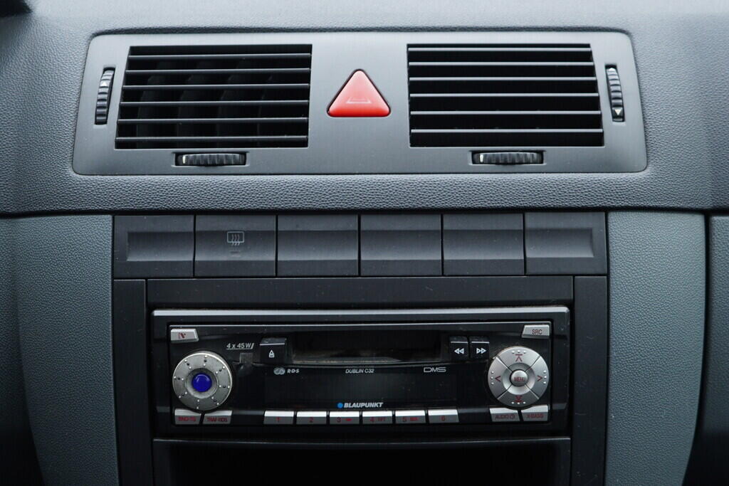OV190V08741_27.webp_FABIA Classic 1.2 HTP 47 kW manuál