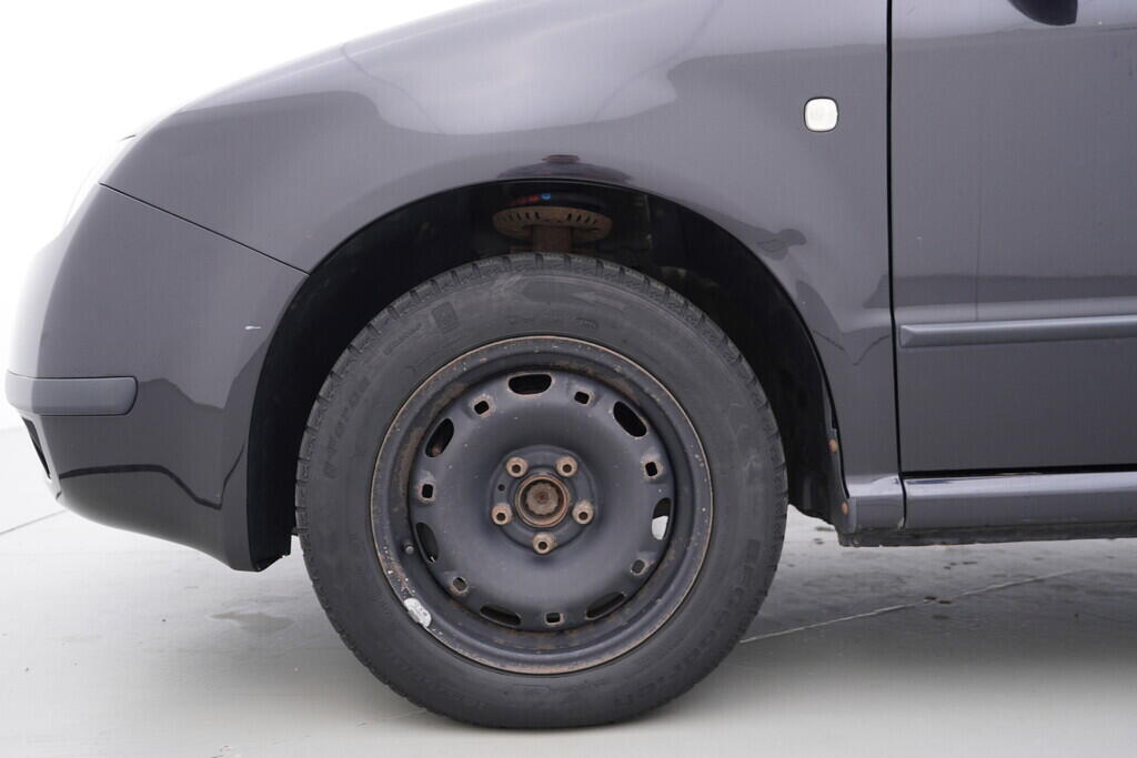 OV190V08741_34.webp_FABIA Classic 1.2 HTP 47 kW manuál