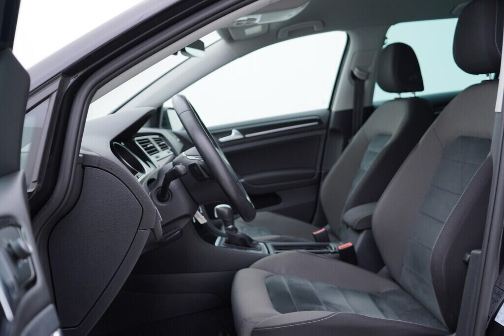 OV190V08742_23.webp_GOLF VARIANT Highline 1.5 TSI 110 kW automat