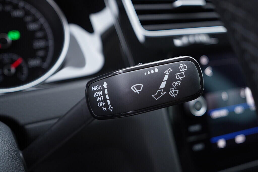 OV190V08742_25.webp_GOLF VARIANT Highline 1.5 TSI 110 kW automat