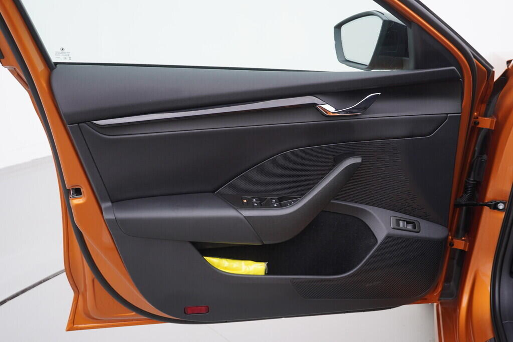 OV190V08743_19.webp_OCTAVIA SportLine 2.0 TDI 110 kW automat, DPH