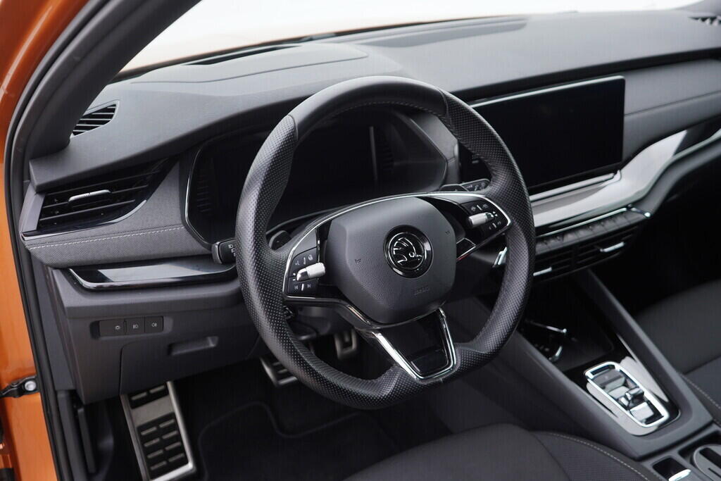 OV190V08743_22.webp_OCTAVIA SportLine 2.0 TDI 110 kW automat, DPH