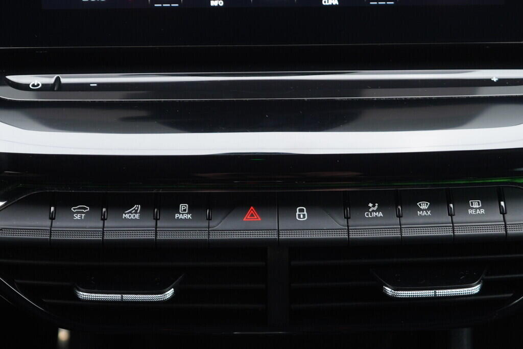 OV190V08743_34.webp_OCTAVIA SportLine 2.0 TDI 110 kW automat, DPH