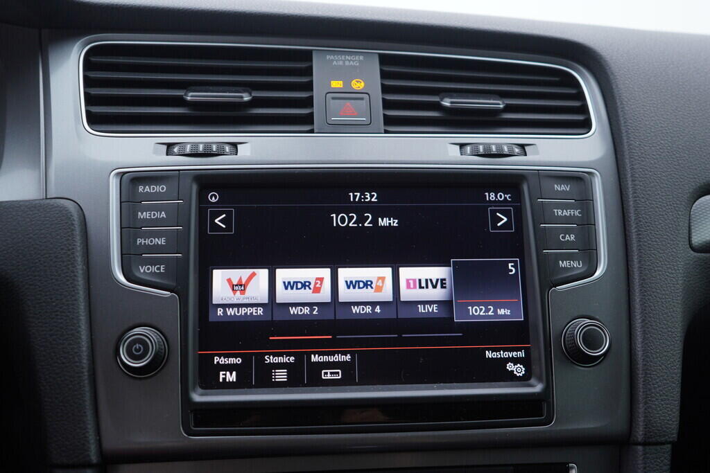 OV190V08744_28.webp_GOLF Lounge 2.0 TDI 110 kW automat