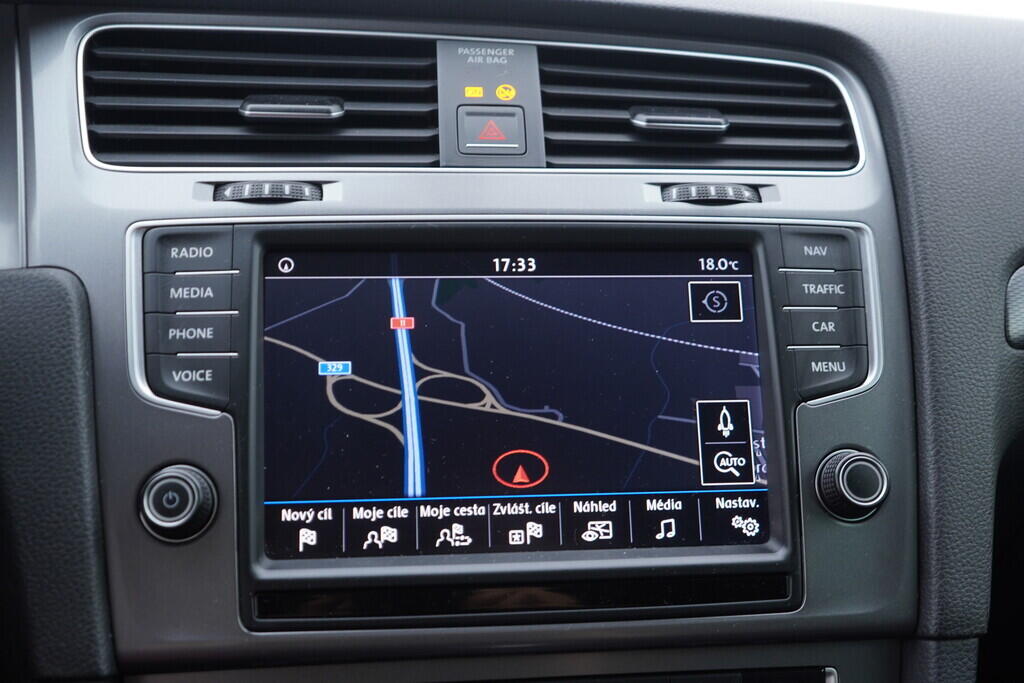 OV190V08744_30.webp_GOLF Lounge 2.0 TDI 110 kW automat