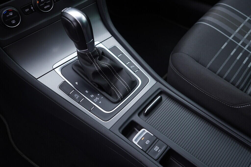 OV190V08744_32.webp_GOLF Lounge 2.0 TDI 110 kW automat
