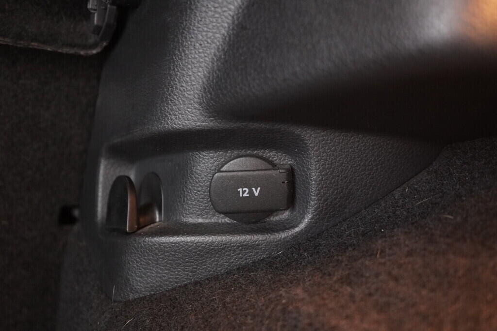 OV190V08744_37.webp_GOLF Lounge 2.0 TDI 110 kW automat