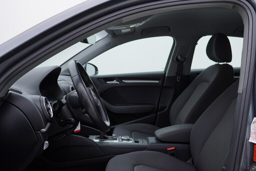 OV190V08745_23.webp_A3 Sport 1.6 TDI 85 kW automat