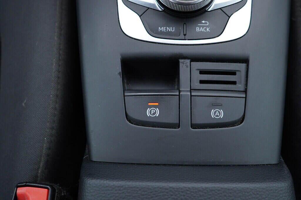 OV190V08745_36.webp_A3 Sport 1.6 TDI 85 kW automat