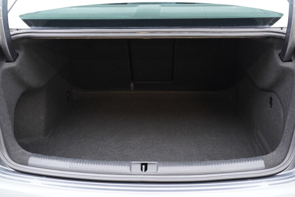 OV190V08745_40.webp_A3 Sport 1.6 TDI 85 kW automat