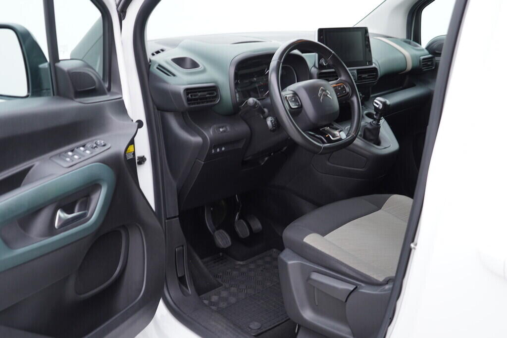 OV190V08760_18.webp_BERLINGO  1.5  96 kW manuál