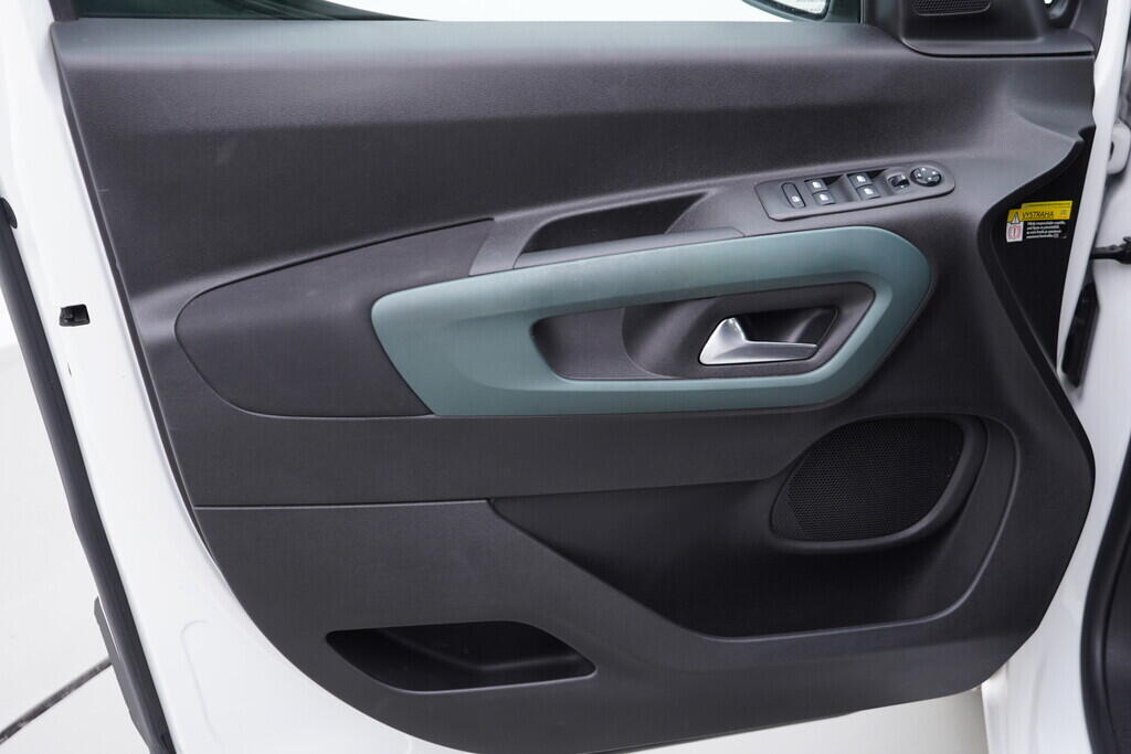 OV190V08760_19.webp_BERLINGO  1.5  96 kW manuál