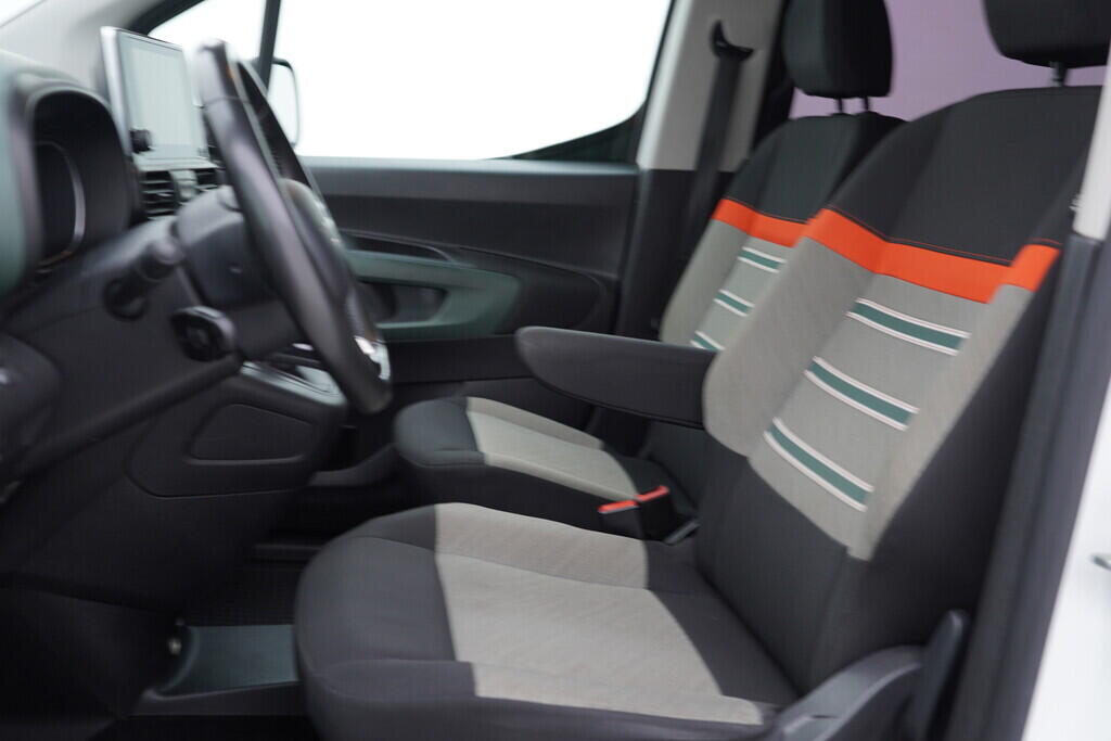 OV190V08760_22.webp_BERLINGO  1.5  96 kW manuál