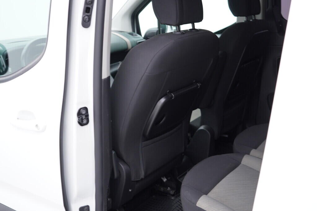 OV190V08760_31.webp_BERLINGO  1.5  96 kW manuál