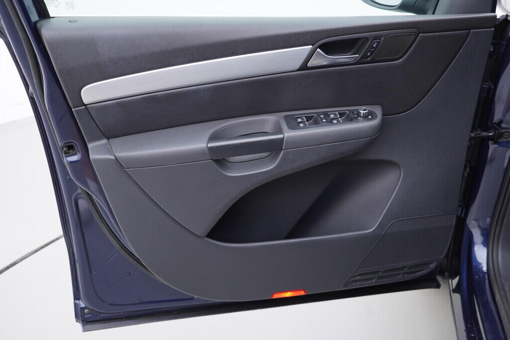 OV190V08761_19.webp_SHARAN HIGHLINE 2.0 TDI 125 kW automat, DPH