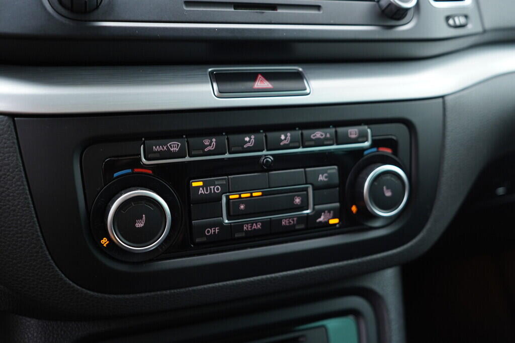 OV190V08761_33.webp_SHARAN HIGHLINE 2.0 TDI 125 kW automat, DPH