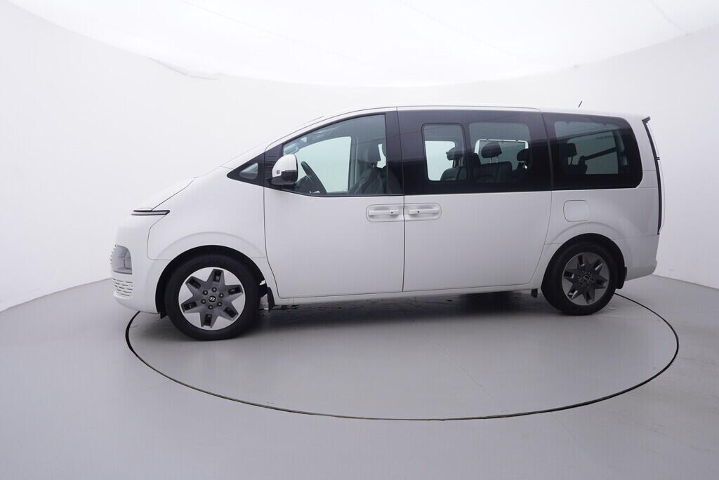 OV190V08767_11.webp_STARIA  2.2 CRDi 130 kW automat, DPH