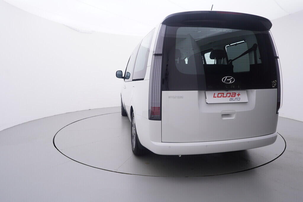 OV190V08767_13.webp_STARIA  2.2 CRDi 130 kW automat, DPH