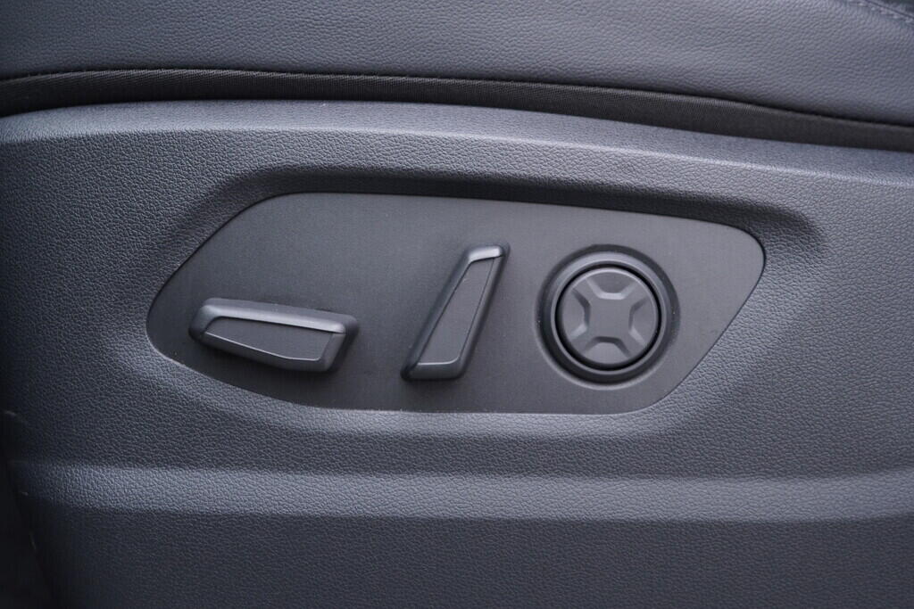 OV190V08767_21.webp_STARIA  2.2 CRDi 130 kW automat, DPH