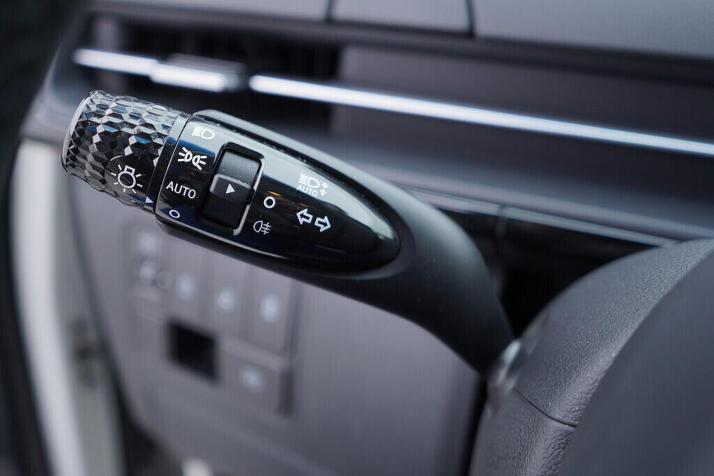 OV190V08767_24.webp_STARIA  2.2 CRDi 130 kW automat, DPH