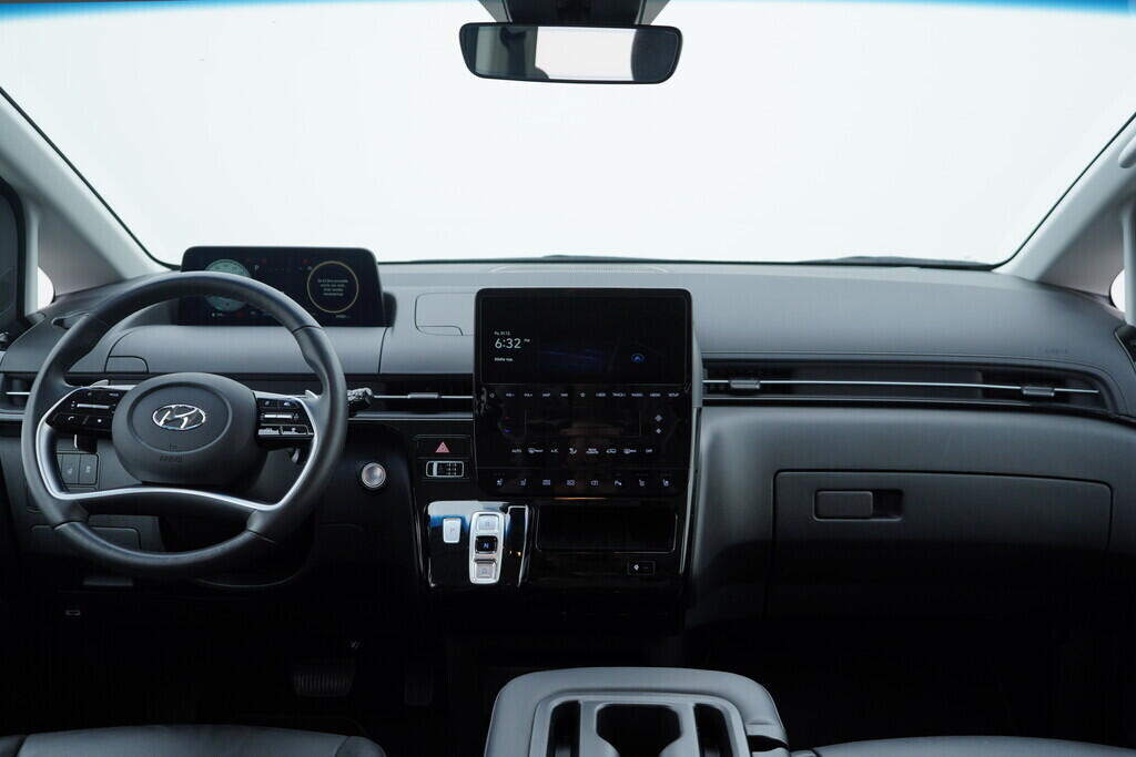 OV190V08767_26.webp_STARIA  2.2 CRDi 130 kW automat, DPH