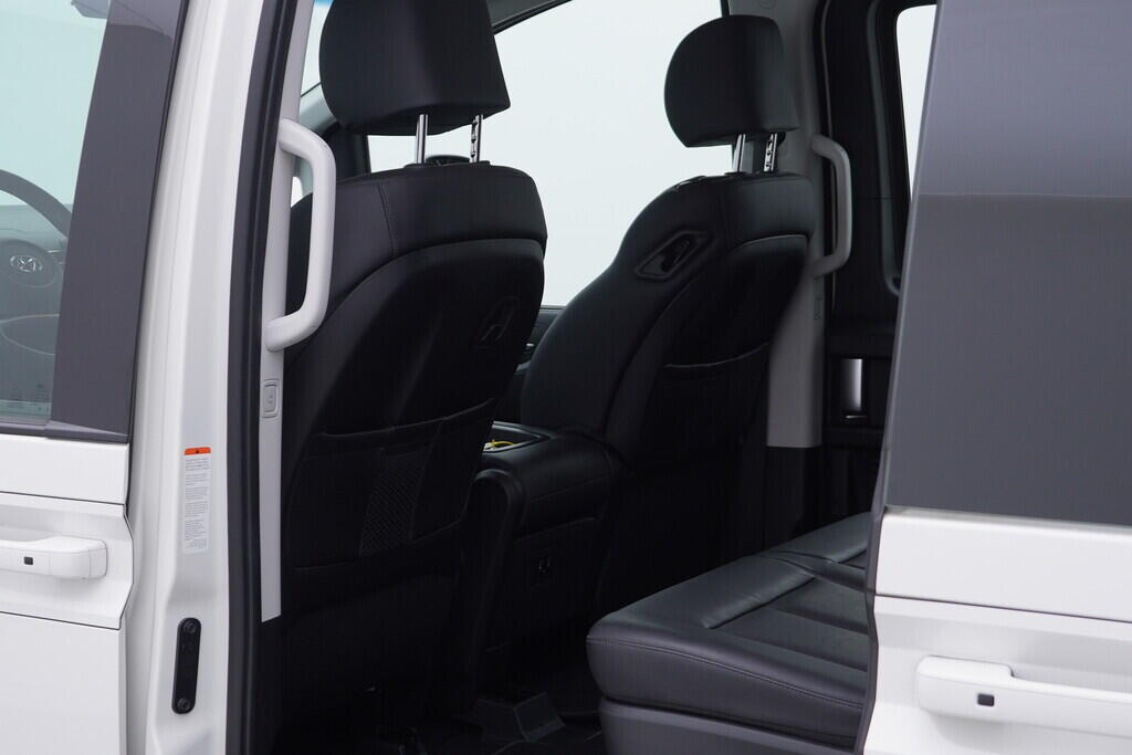 OV190V08767_36.webp_STARIA  2.2 CRDi 130 kW automat, DPH