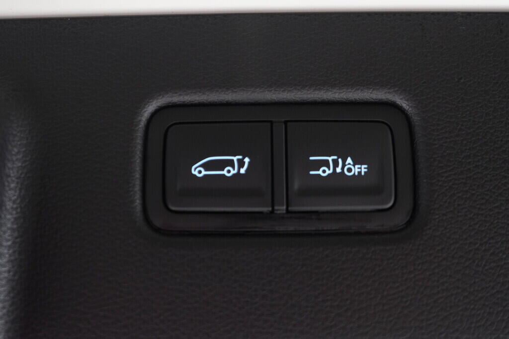 OV190V08767_38.webp_STARIA  2.2 CRDi 130 kW automat, DPH