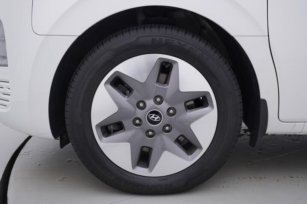 OV190V08767_40.webp_STARIA  2.2 CRDi 130 kW automat, DPH