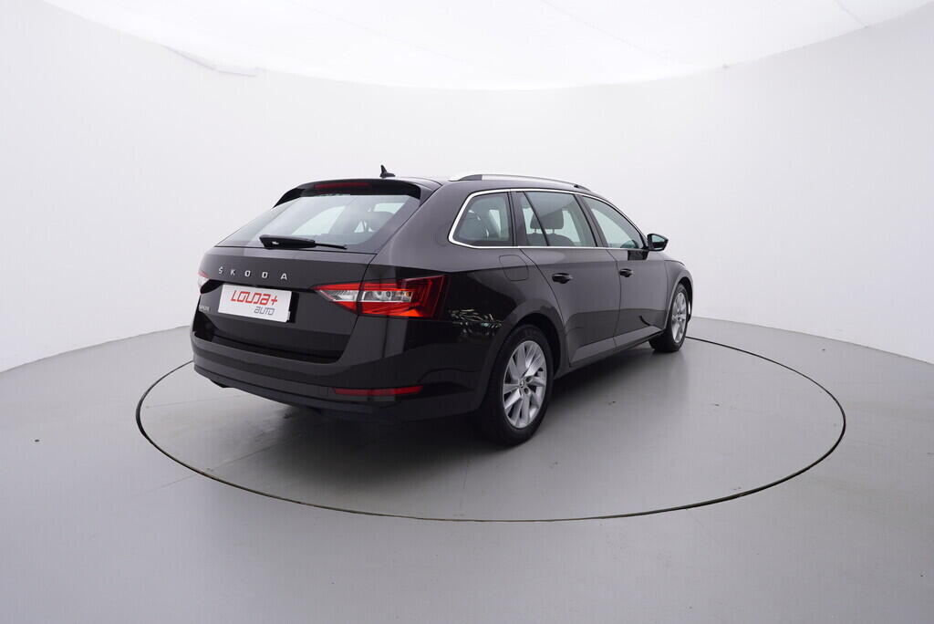 OV190V08773_14.webp_SUPERB Style 2.0 TDI 110 kW manuál, DPH