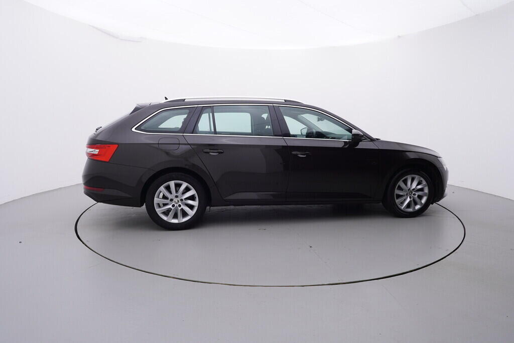 OV190V08773_15.webp_SUPERB Style 2.0 TDI 110 kW manuál, DPH
