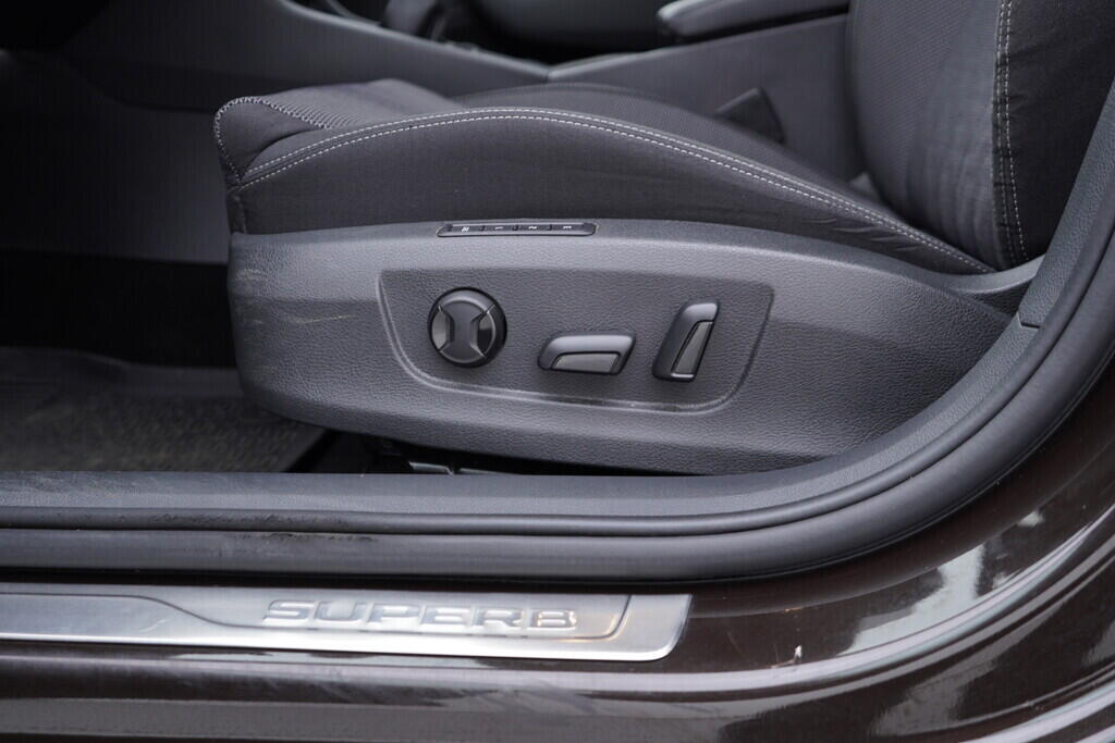 OV190V08773_21.webp_SUPERB Style 2.0 TDI 110 kW manuál, DPH