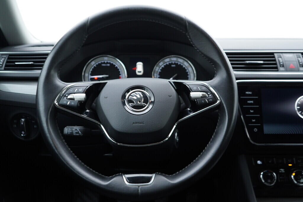 OV190V08773_29.webp_SUPERB Style 2.0 TDI 110 kW manuál, DPH