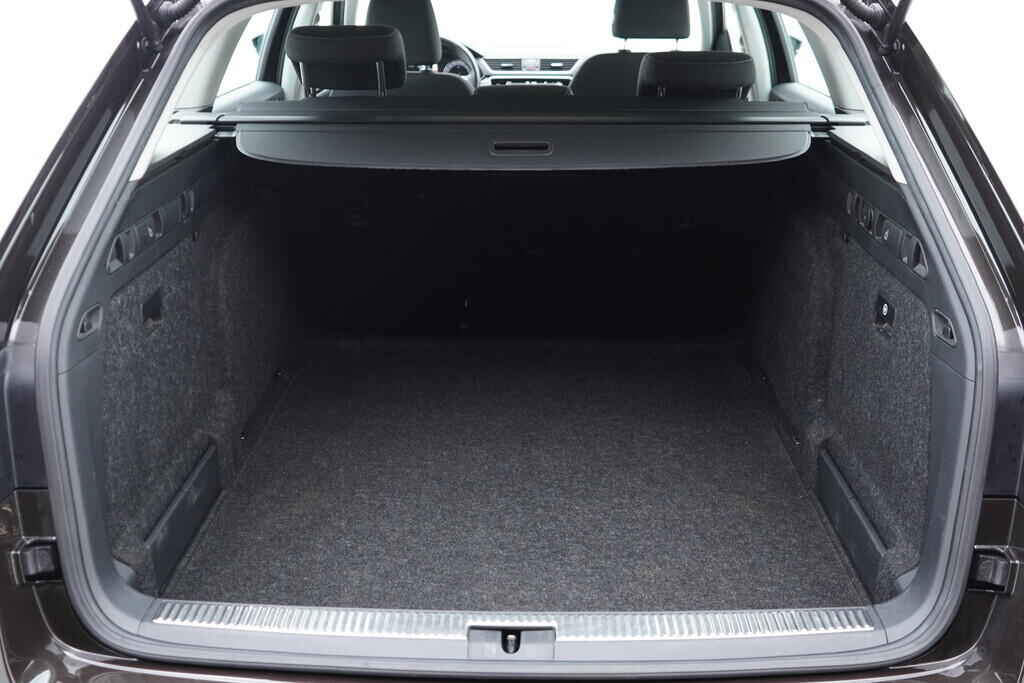 OV190V08773_39.webp_SUPERB Style 2.0 TDI 110 kW manuál, DPH