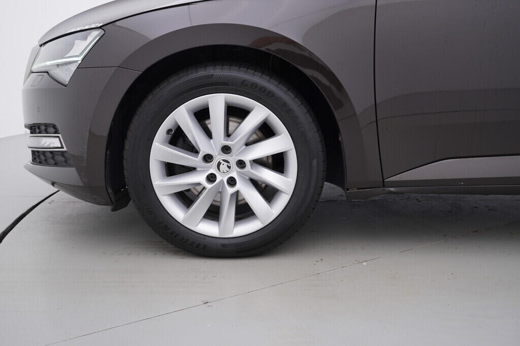 OV190V08773_42.webp_SUPERB Style 2.0 TDI 110 kW manuál, DPH