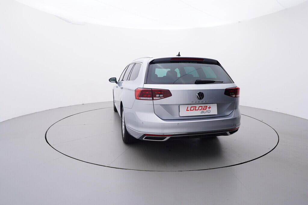 OV190V08779_13.webp_PASSAT VARIANT Elegance 2.0 TDI 110 kW automat, DPH