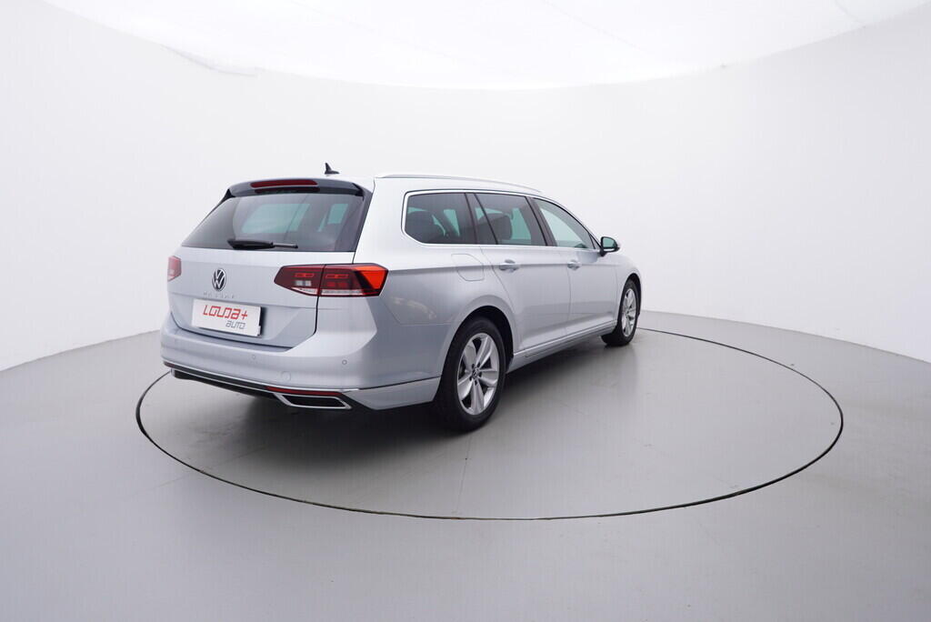 OV190V08779_14.webp_PASSAT VARIANT Elegance 2.0 TDI 110 kW automat, DPH