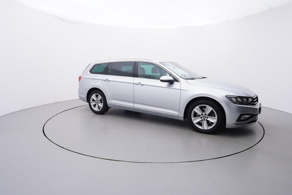 OV190V08779_16.webp_PASSAT VARIANT Elegance 2.0 TDI 110 kW automat, DPH