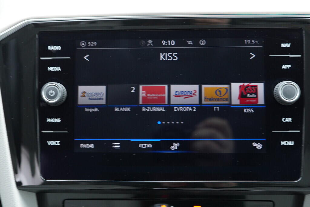 OV190V08779_30.webp_PASSAT VARIANT Elegance 2.0 TDI 110 kW automat, DPH