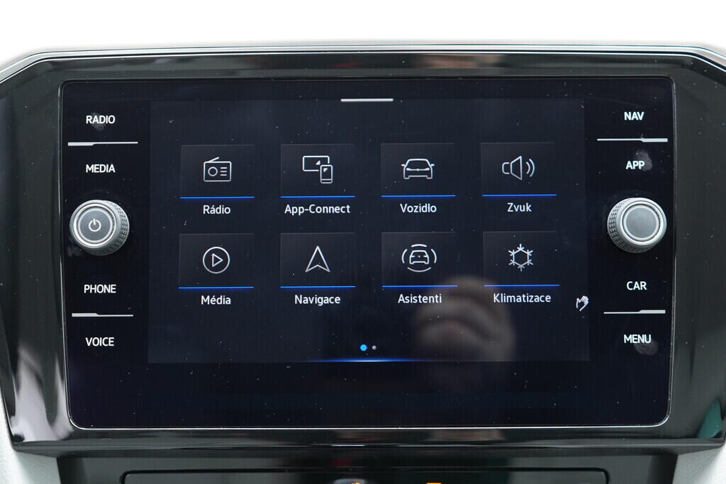 OV190V08779_31.webp_PASSAT VARIANT Elegance 2.0 TDI 110 kW automat, DPH